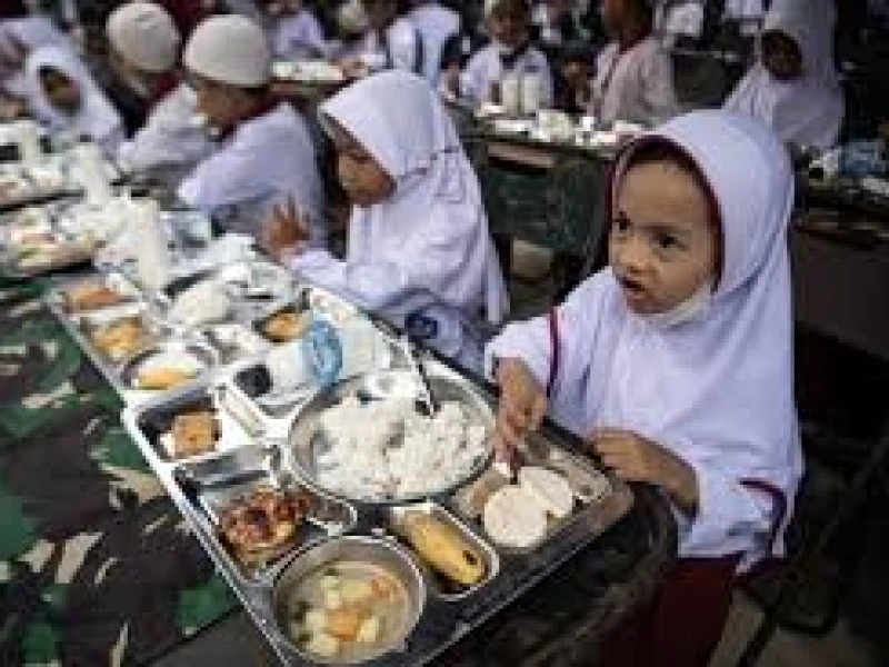 Kabar Makan Bergizi Gratis Prabowo, SPPG Pesantren Terbesar, TNI-Polri Dilibatkan