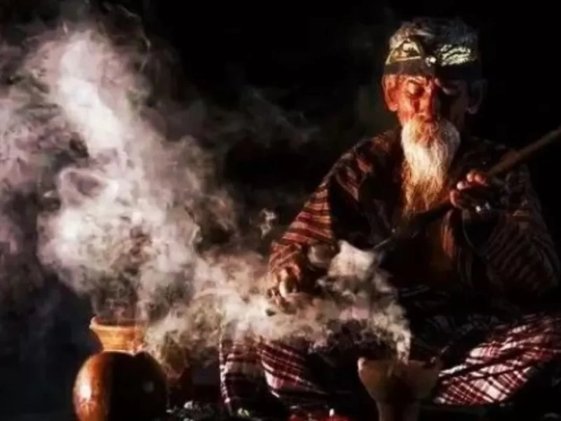 Percaya Dukun? Ini Definisi dan Hukumnya dalam Islam