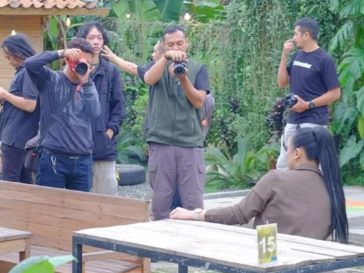Ngabuburit Asyik ala Milenial Banjarnegara: Dari Belajar Menulis hingga Jualan Foto di Internet