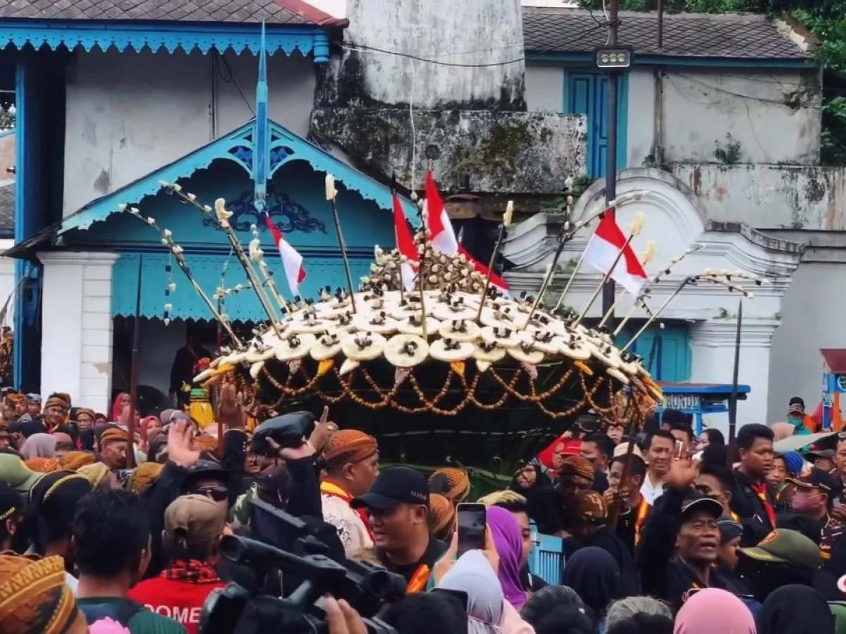 Hukum Menutup Jalan Umum untuk Karnaval atau Hajatan