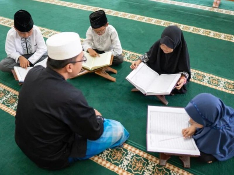 5 Etika Mencari Ilmu dalam Kitab Washaya