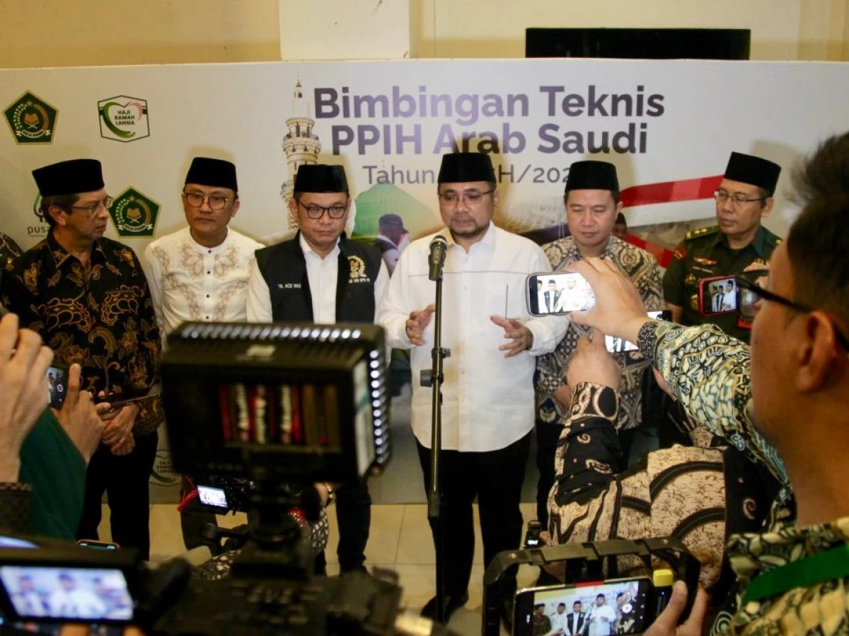 Menag pada Petugas Haji 2024: Layani Jemaah sebagai Keluarga Sendiri