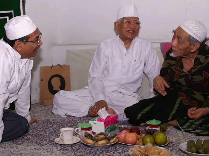 Gonjang-ganjing di Tubuh PBNU, Gus Mus: Santai Saja! NU itu milik Gusti Allah