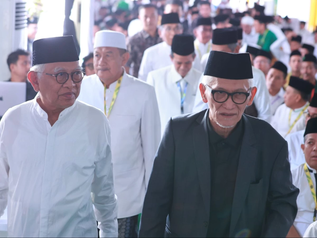 Kelakar Gus Mus saat Konbes NU: Kalau Ketum dan Rais Aam Nyinggung Pilpres, Saya Keluar