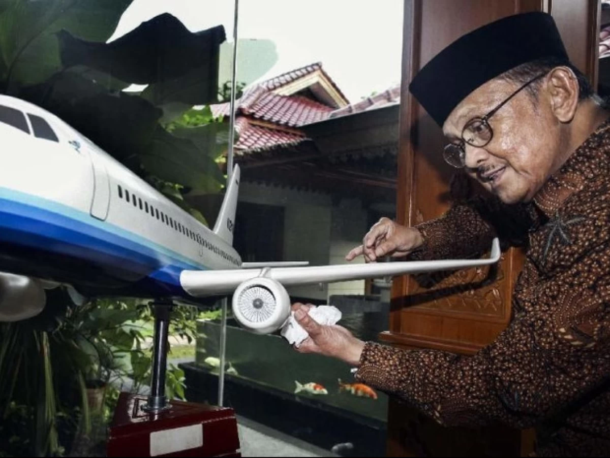 BJ Habibie, Imam Ghazali, dan Kewajiban Belajar Ilmu Teknologi
