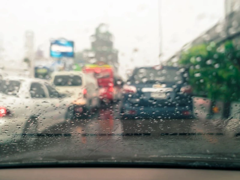 BMKG Juanda Imbau Pemudik Jatim Waspada Hujan Lebat