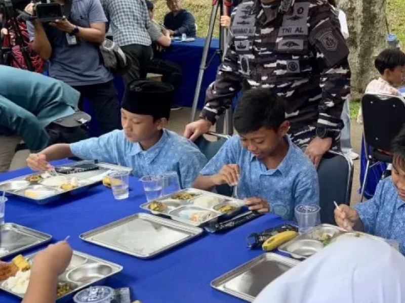 Di Balik Klaim Keberhasilan MBG, Ada Masalah yang Kian Menumpuk