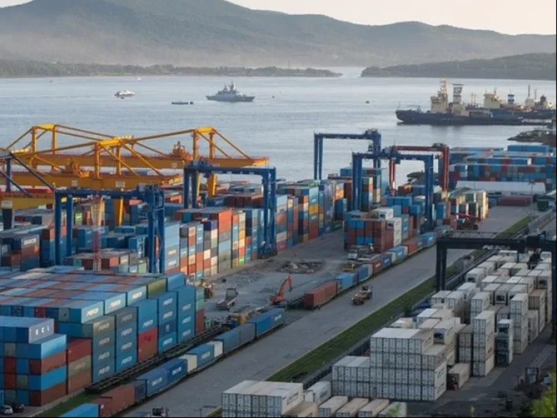 Trump Berlakukan Tarif Impor Tinggi Terhadap Kanada, Meksiko, dan China
