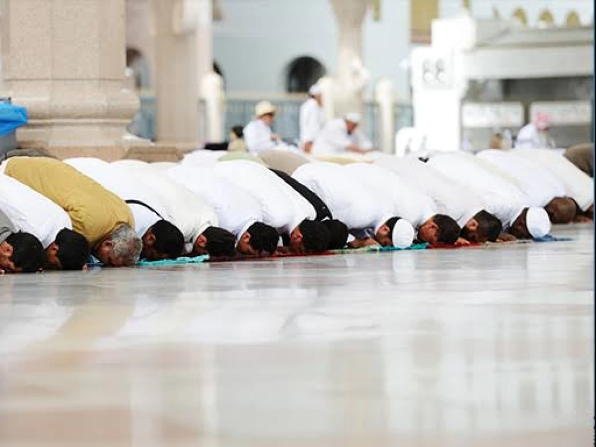 Bolehkah Sholat Sunnah Qabliyah dan Ba'diyah Dilakukan Berjamaah?
