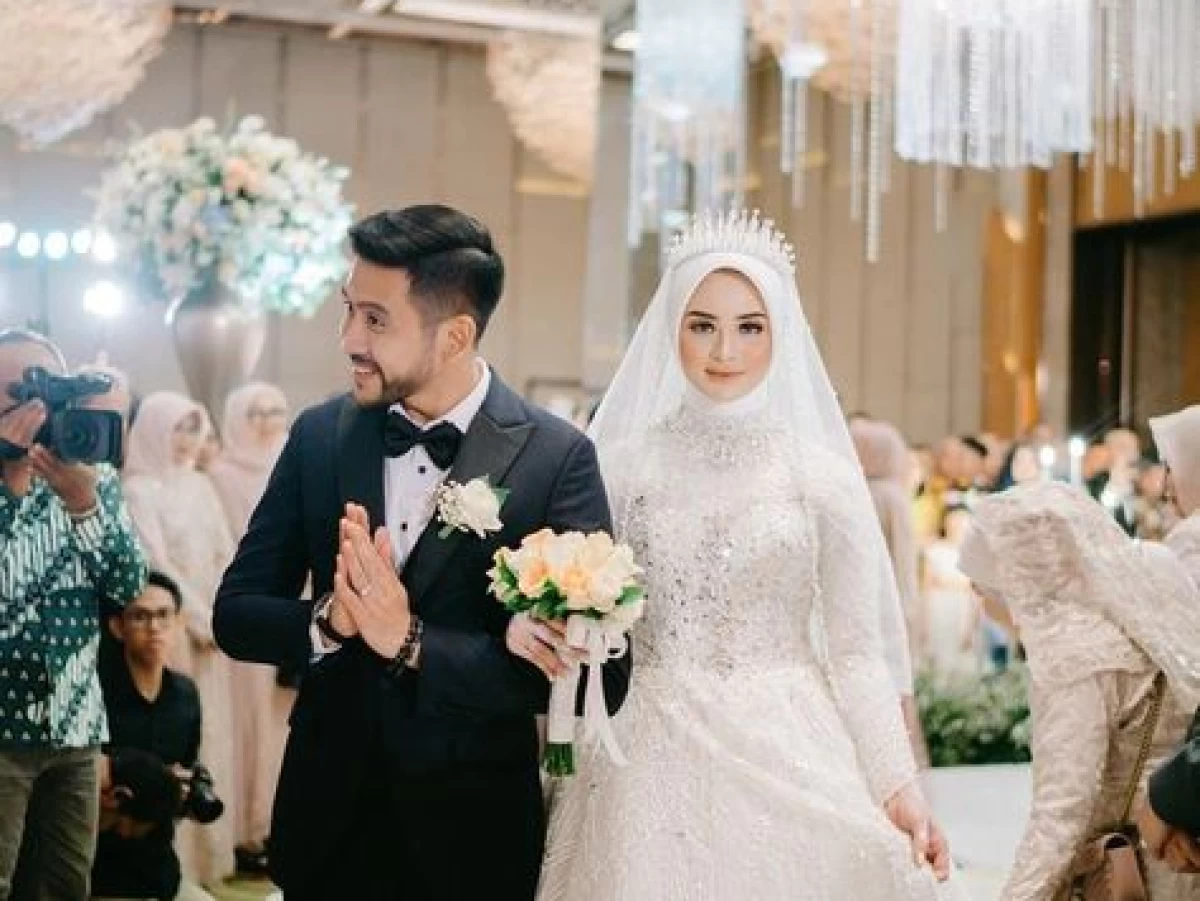 Bolehkah Pengantin Menjamak Sholat? Berikut Penjelasan Hukumnya