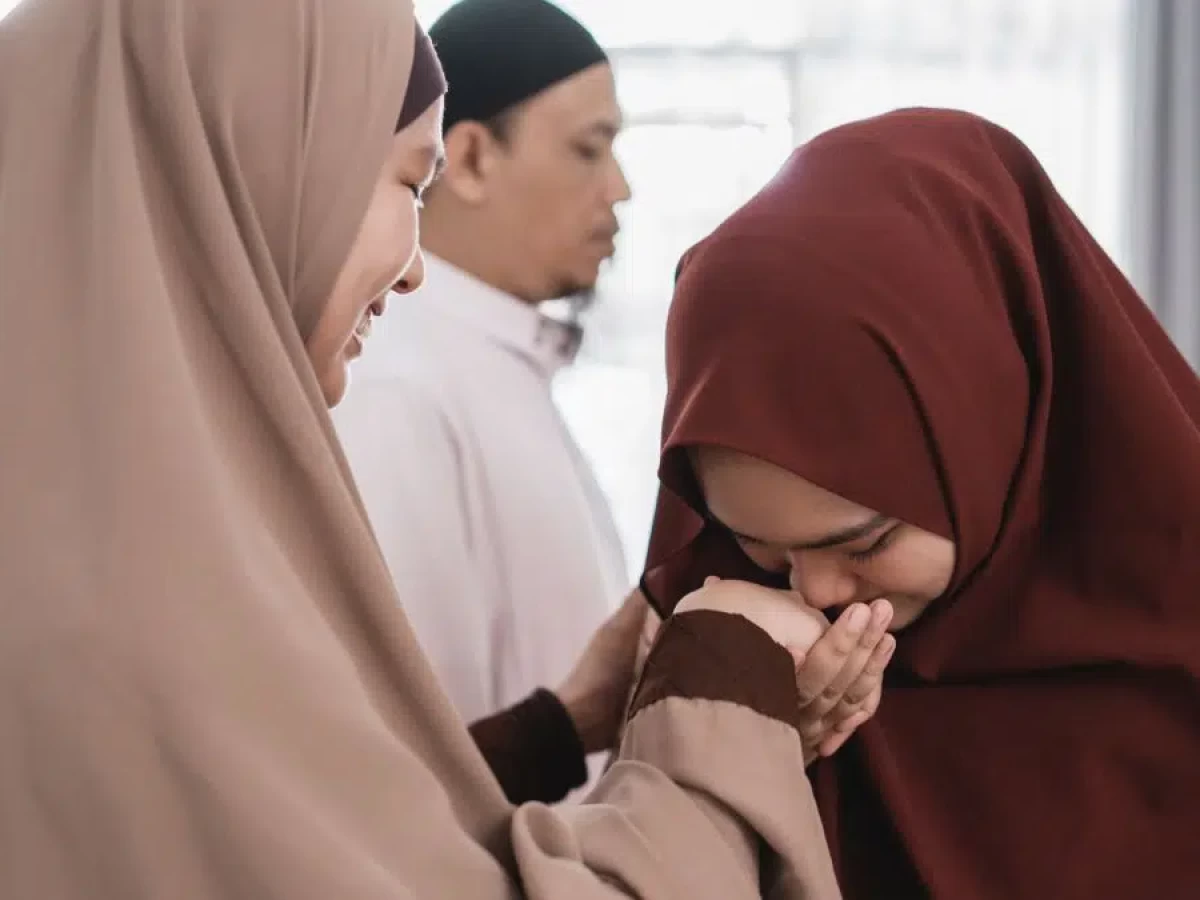 Anjuran dan Tata Cara Meminta Maaf kepada Orang Tua yang Sudah Meninggal