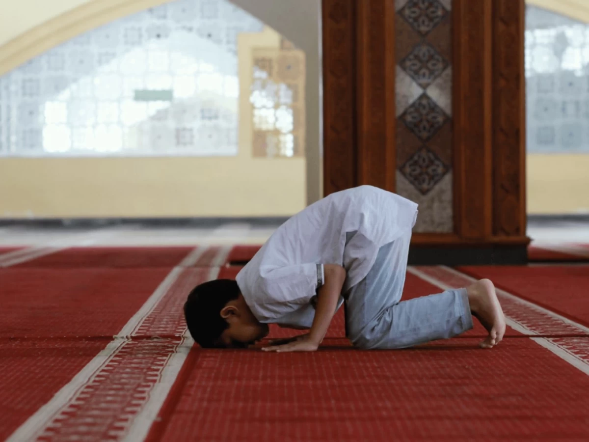 Panduan Sholat Jamak Taqdim: Niat, Tata Cara Dhuhur Ashar dan Magrib Isya