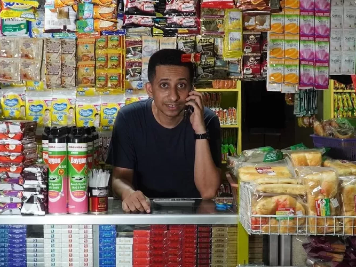 Ketika Warung Madura yang Hanya ‘Tutup saat Kiamat’ Mau Dibabat