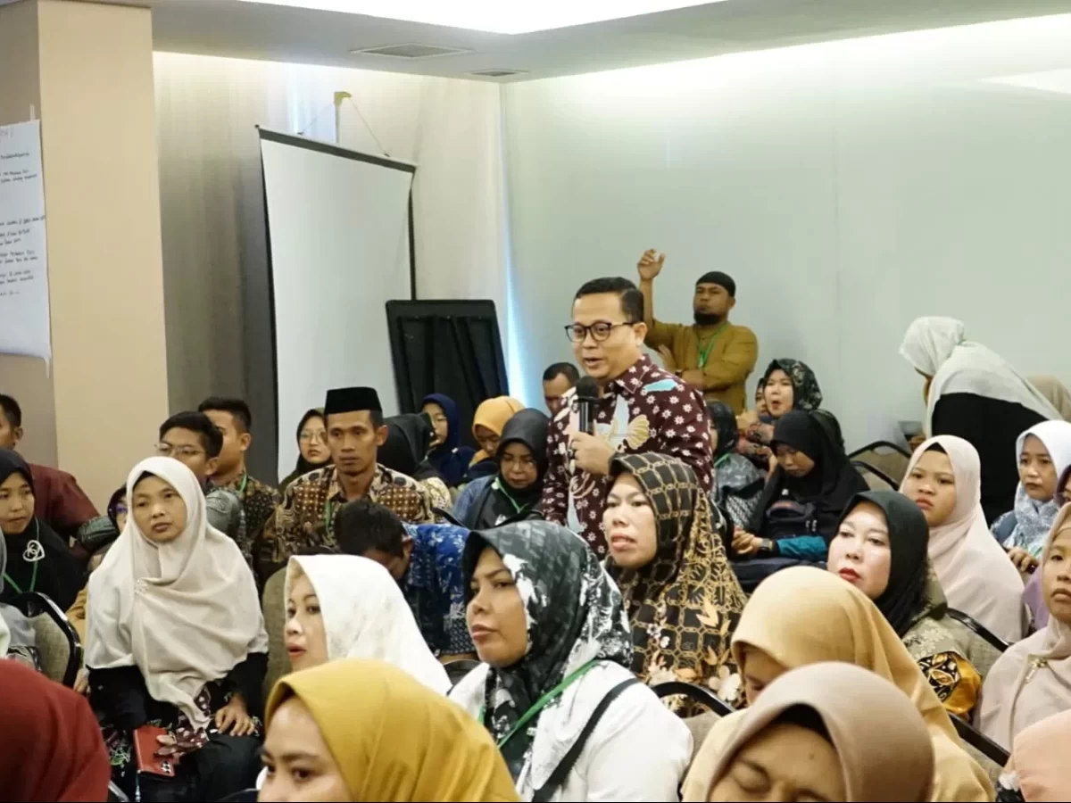 Magnet ‘Minoritas Kreatif’ Guru Madrasah