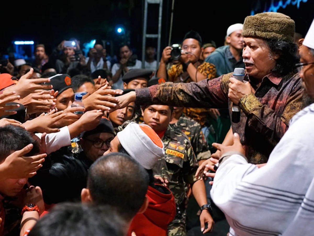 Emha Ainun Nadjib: Ibu itu Indonesia