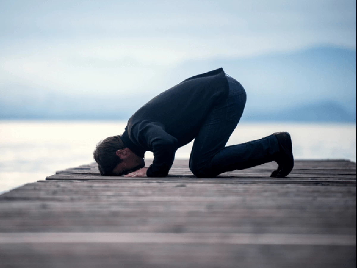 9 Keutamaan Muslim Mengerjakan Sholat Tepat pada Waktunya