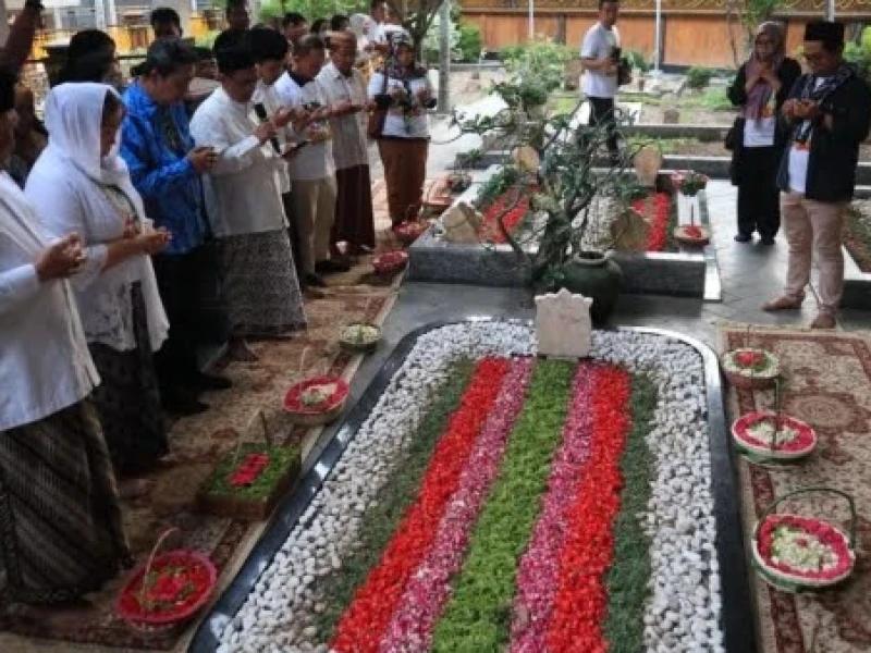 Selama Muktamar NU Tambakberas, Makam Gus Dur Dibuka 24 Jam