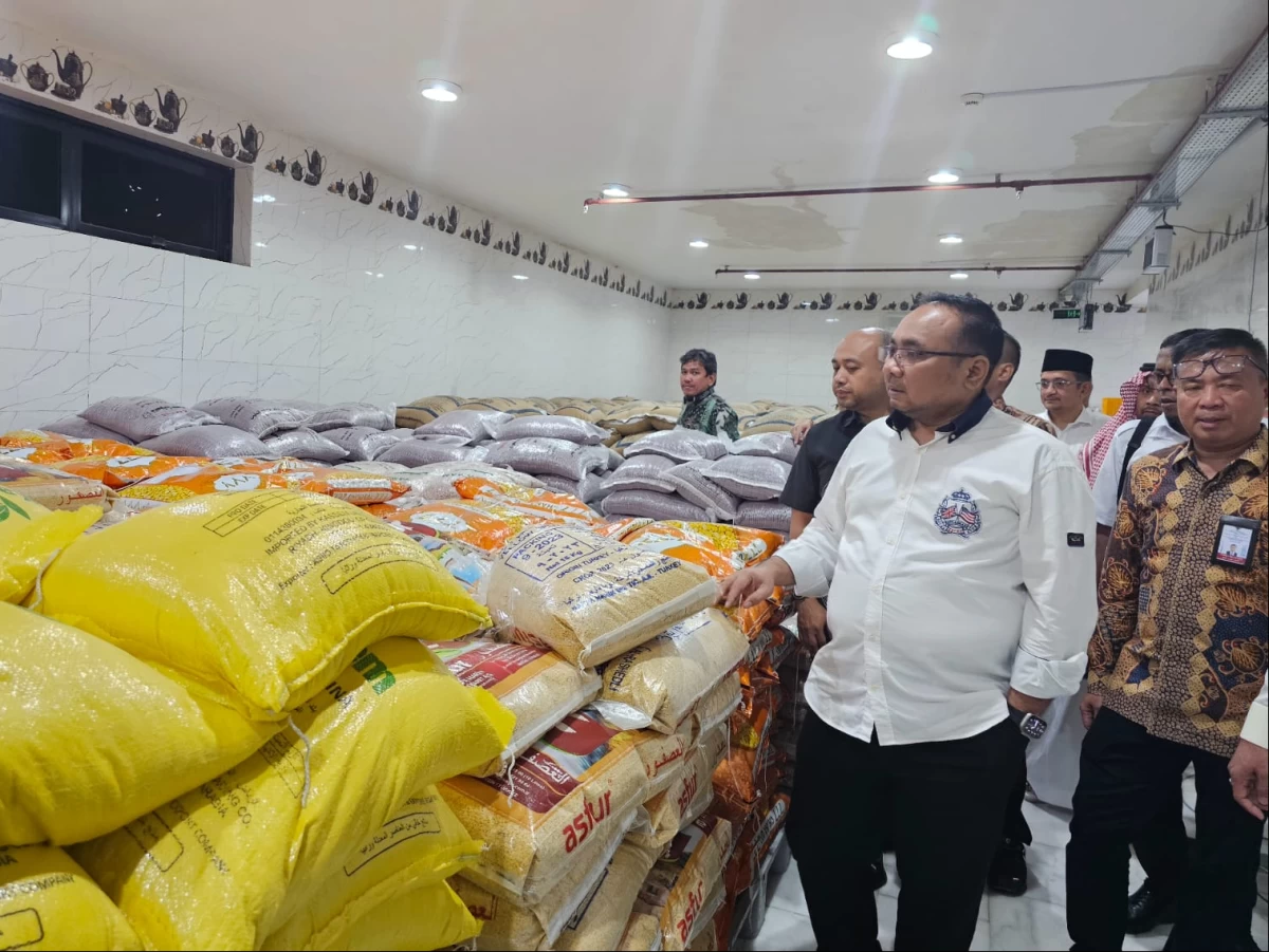 Menag Yaqut Pastikan Kelayakan Hotel, Bus hingga Datangkan 70 Ton Bumbu dari Indonesia