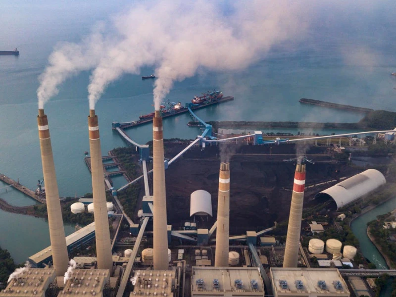 Kebijakan Energi Tak Sinkron, Puncak Emisi Karbon Indonesia Meleset dari Target Paris Agreement