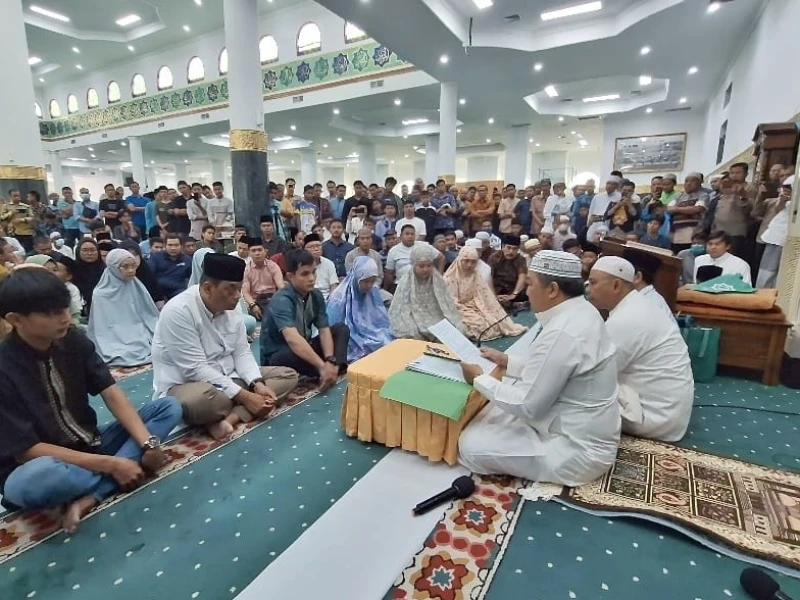 Ustaz Rubianto Mendedikasikan Hidup Membimbing Saudara Baru Login dalam Islam