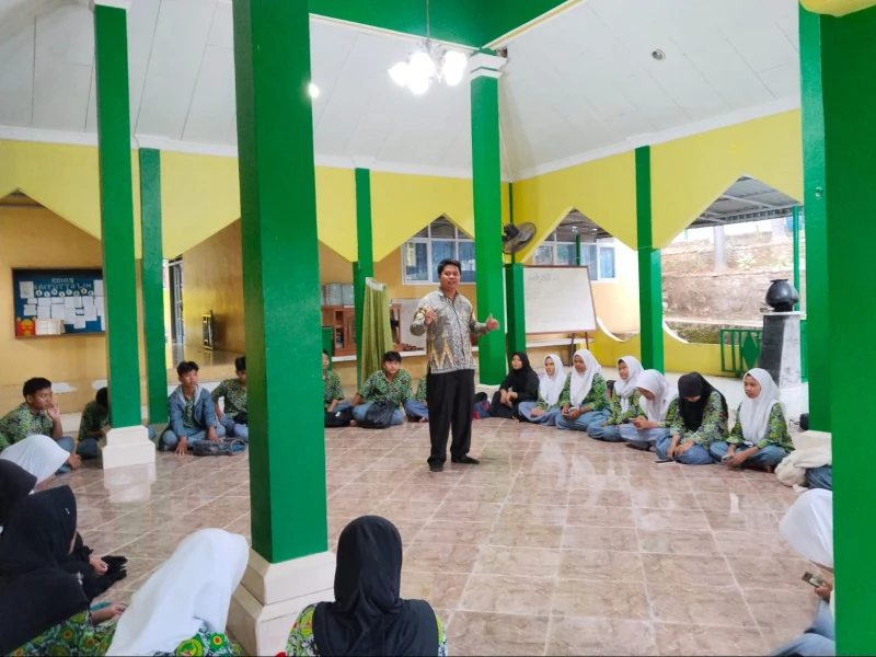 Kisah Wahyudi, Guru MAN 2 Cilegon Memperjuangkan Moderasi Beragama Lewat Kisah Kesultanan Banten