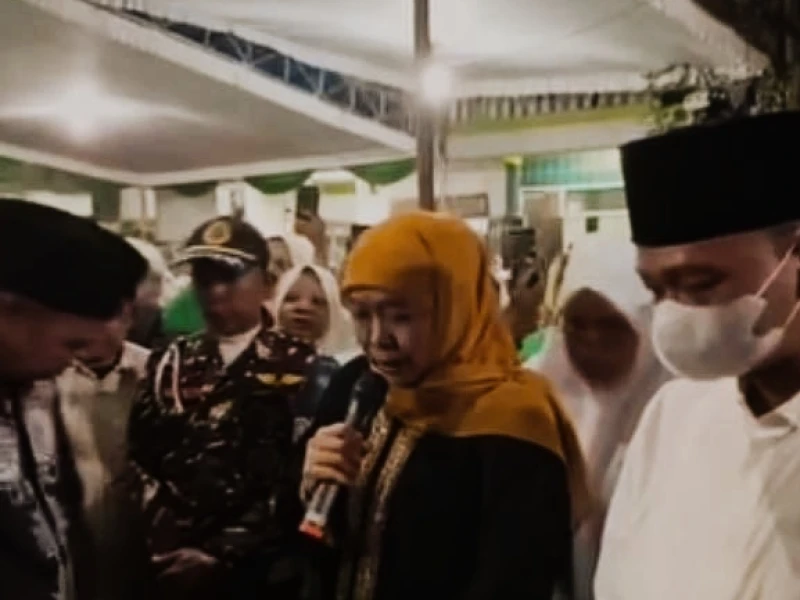 Hadiri Pemakaman di Denanyar, Khofifah: Margaret Konsisten Bela Anak dan Perempuan