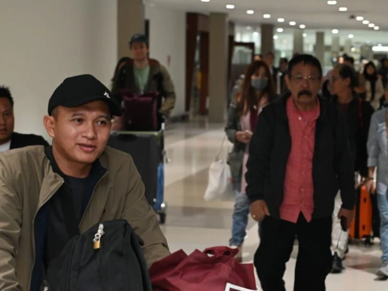 Berhasil Dievakuasi dari Iran, 32 WNI Kembali Berkumpul dengan Keluarga