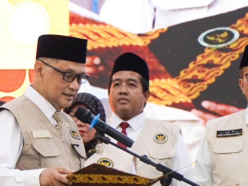 Lantik PPIH Embarkasi, Menhaj: Berikan Pelayanan Maksimal kepada Jemaah