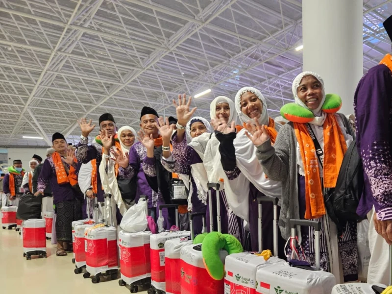 Wajibkah Menghadiri Undangan Walimah Pulang Haji?
