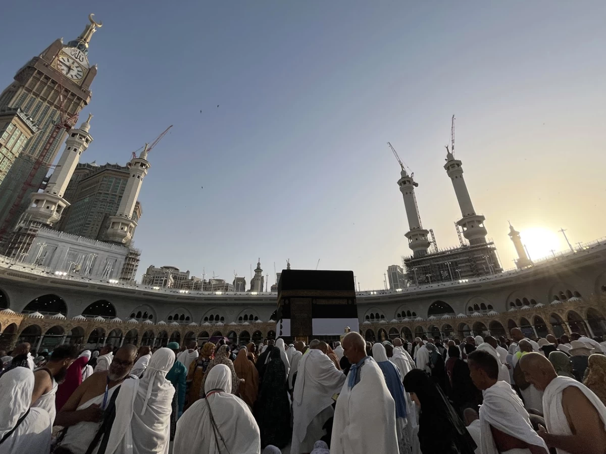 Ririn dan 3 Jurnalis Melawan Putaran Tawaf: Yang Kami Cari Sudah Tiada