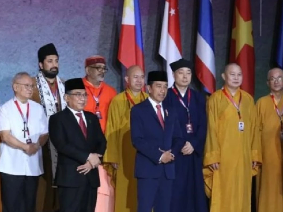 Di Forum IIDC Jokowi Sampaikan Harapan agar ASEAN Jadi Jangkar Perdamaian Dunia