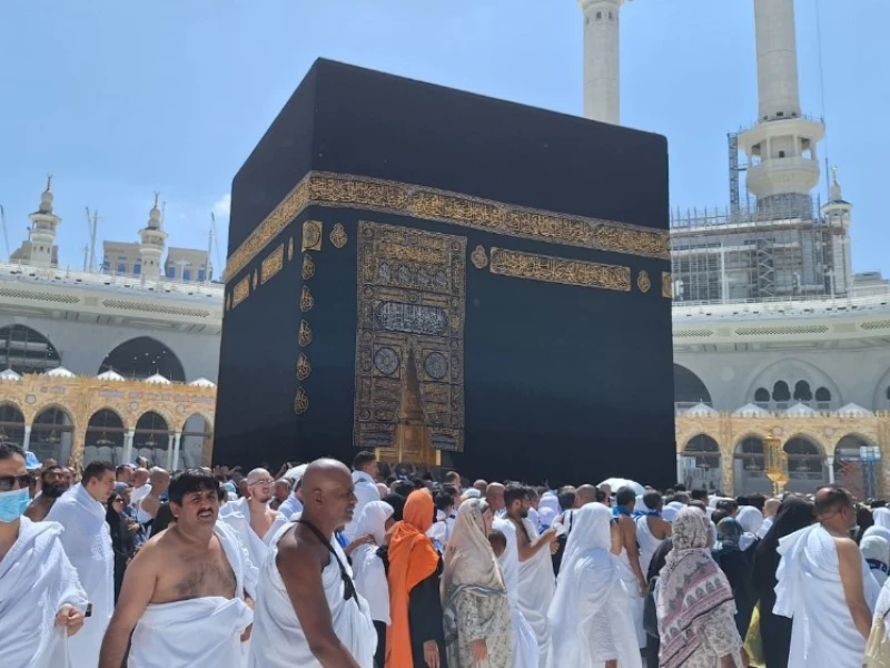 Apakah Wajib Bayar Dam/Fidyah Jika Terkena Wangi Ka'bah saat Ihram?