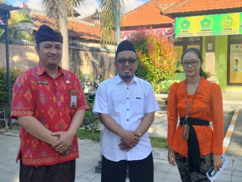 Kang Muhlisin Penyuluh di Pulau Dewata, Bermula Menata Batu Bata Kini Merajut Moderasi Beragama