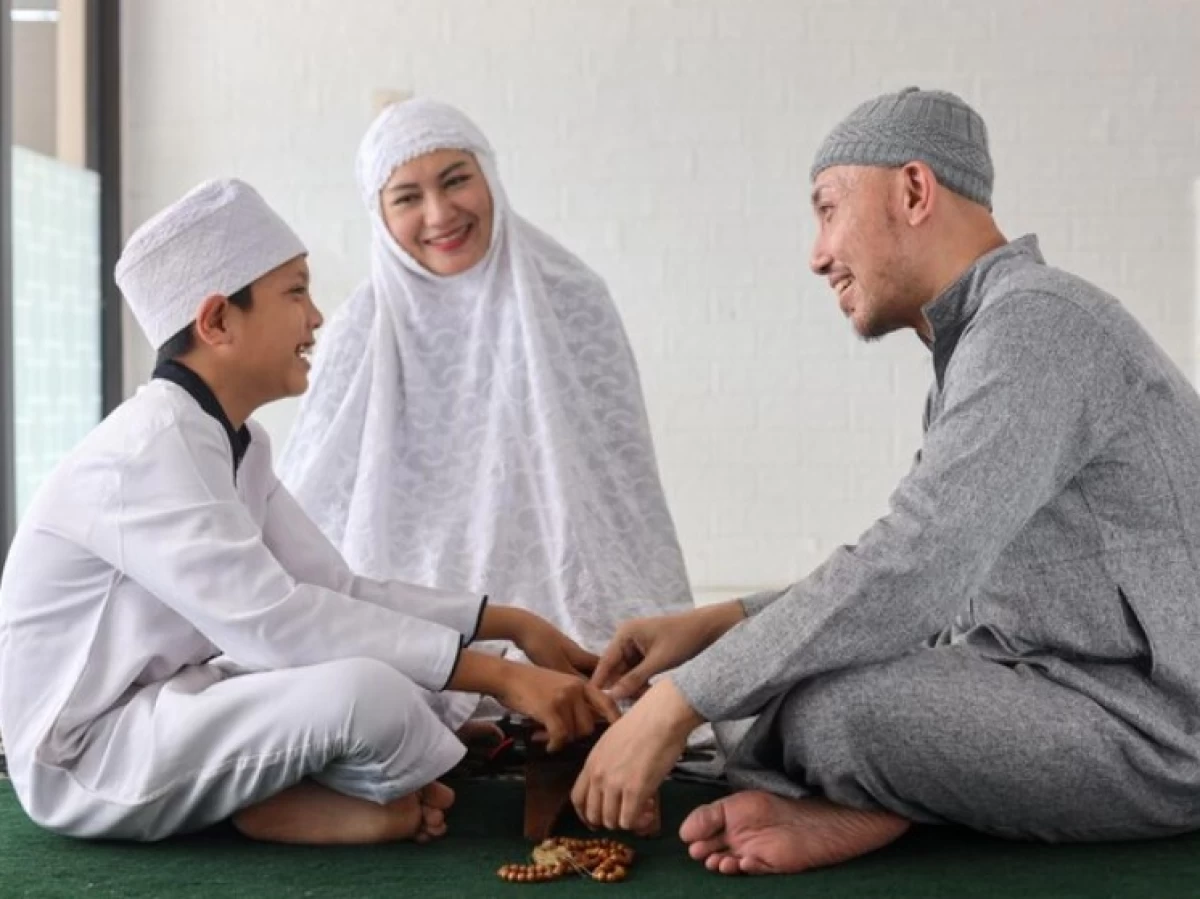 Khutbah Jumat: Ikhtiar Mewujudkan Keluarga Harmonis dan Ideal
