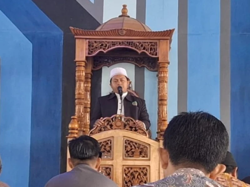 Khutbah Jumat Bahasa Jawa: Dadoso Pemimpin Ingkang Adil