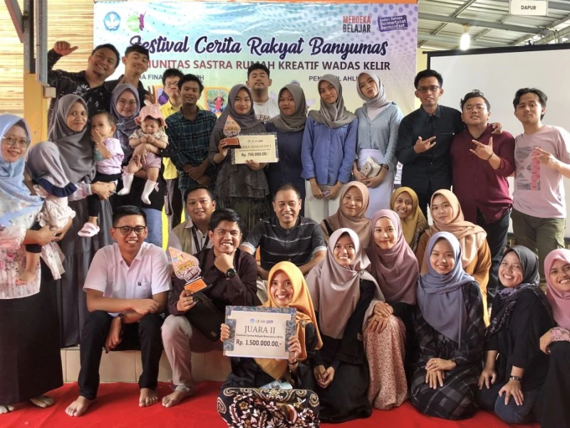 Literasi di Tangan Warga: Apakah Negara Masih Relevan?