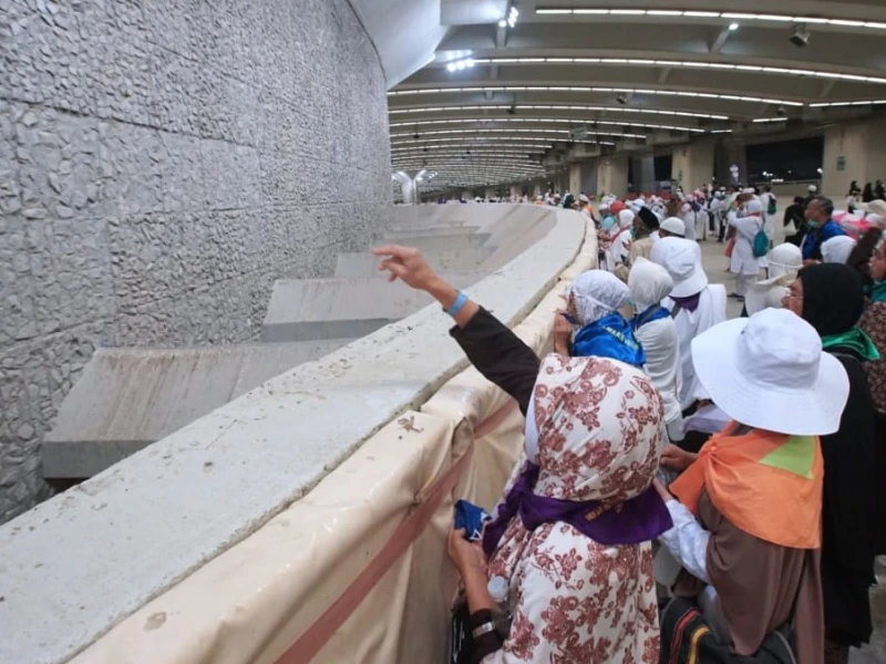 Ragu Batu Tak Sampai Marma saat Lempar Jumrah, Wajib Bayar Dam?