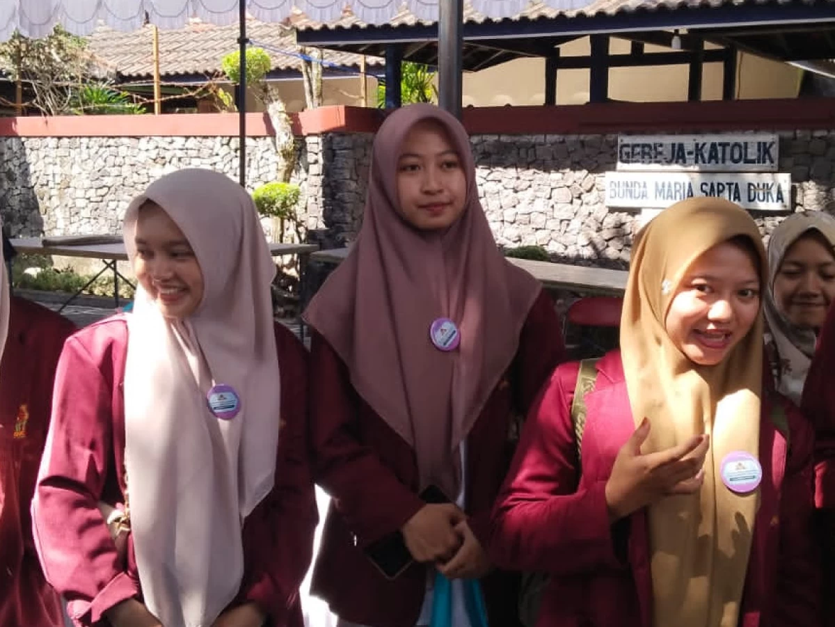Ikuti Perjalanan Bakti, Mahasiswa IAIN Kudus Amalkan Nilai-nilai Moderasi Beragama