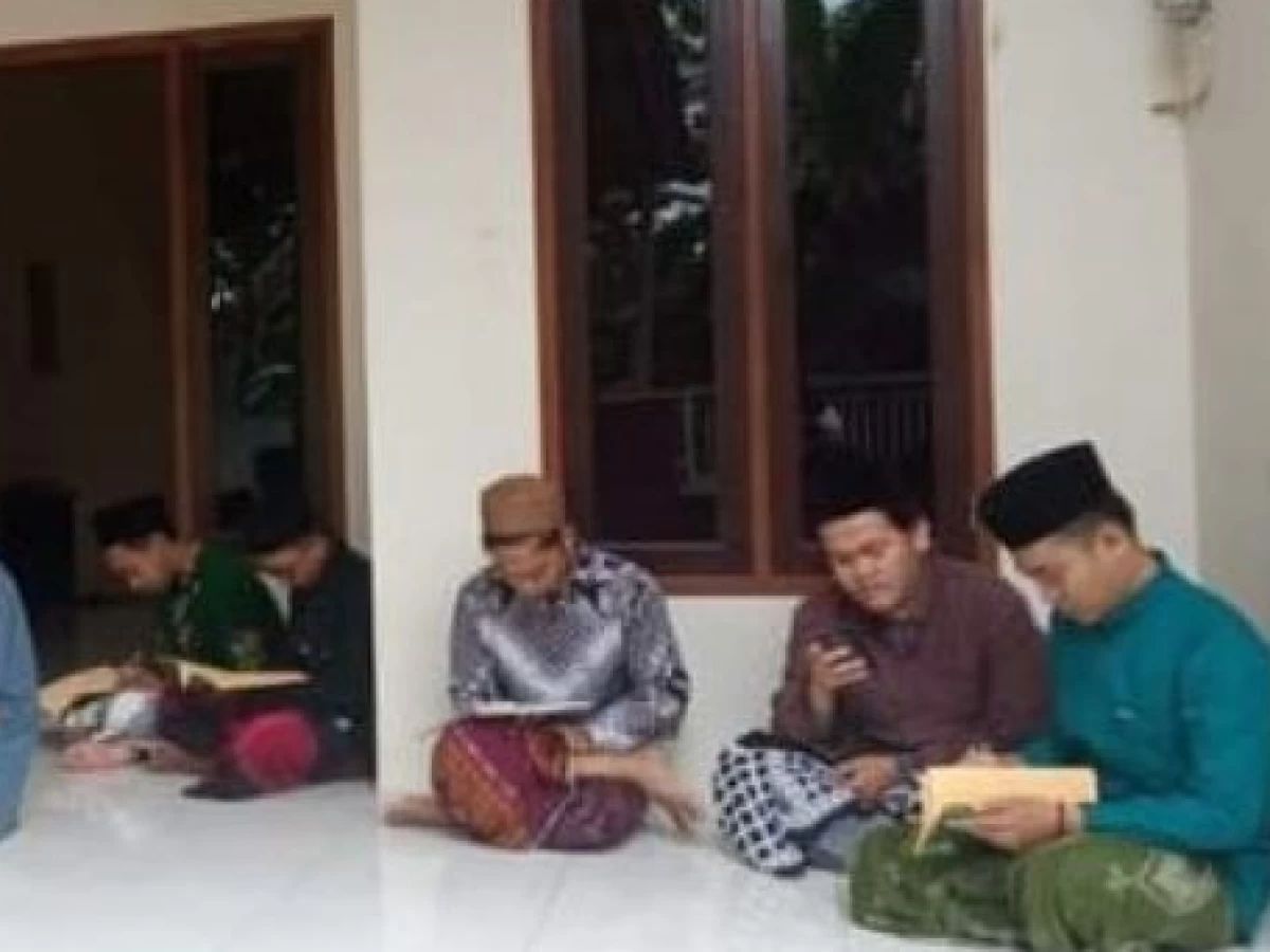 Segudang Keuntungan Kuliah Sambil Mondok