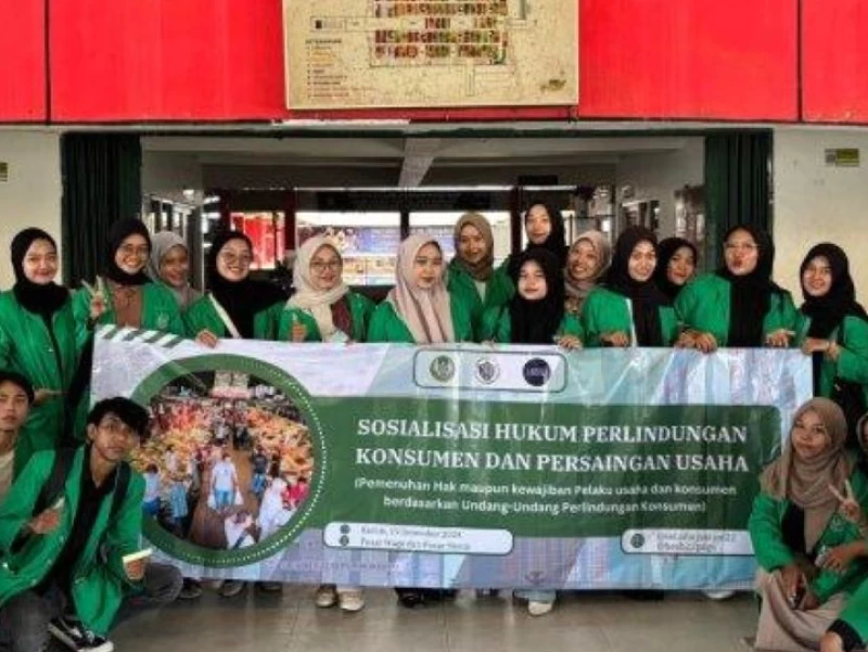 Mahasiswa Hukum Ekonomi Syariah UIN Saizu Sosialisasikan UU Perlindungan Konsumen di Pasar Tradisional