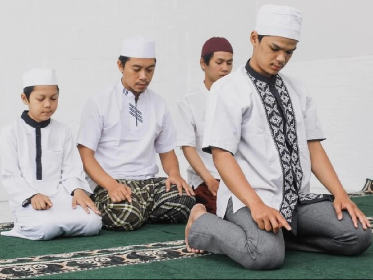 Mengenal Jenis Makmum dalam Shalat Jamaah