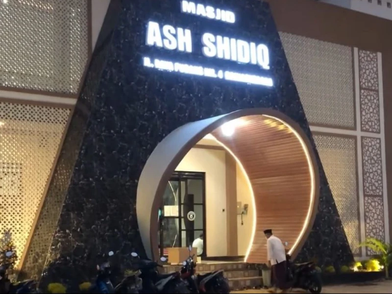 Tarawih Dua Sesi dan Satu Jus di Masjid Ash Shiddiq Banjarnegara Jawa Tengah