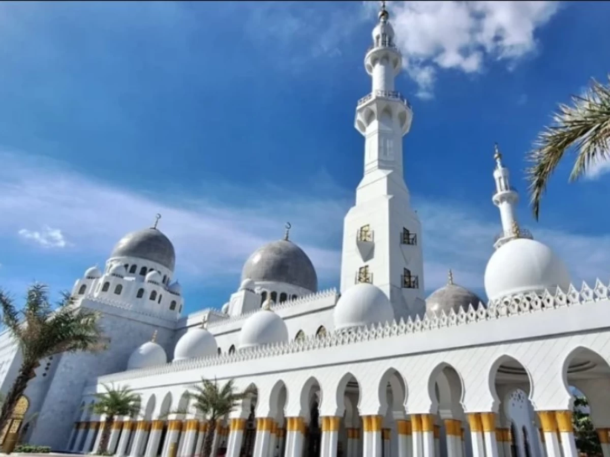 Khutbah Jumat Bahasa Jawa: Kautamaane Dinten Jumat