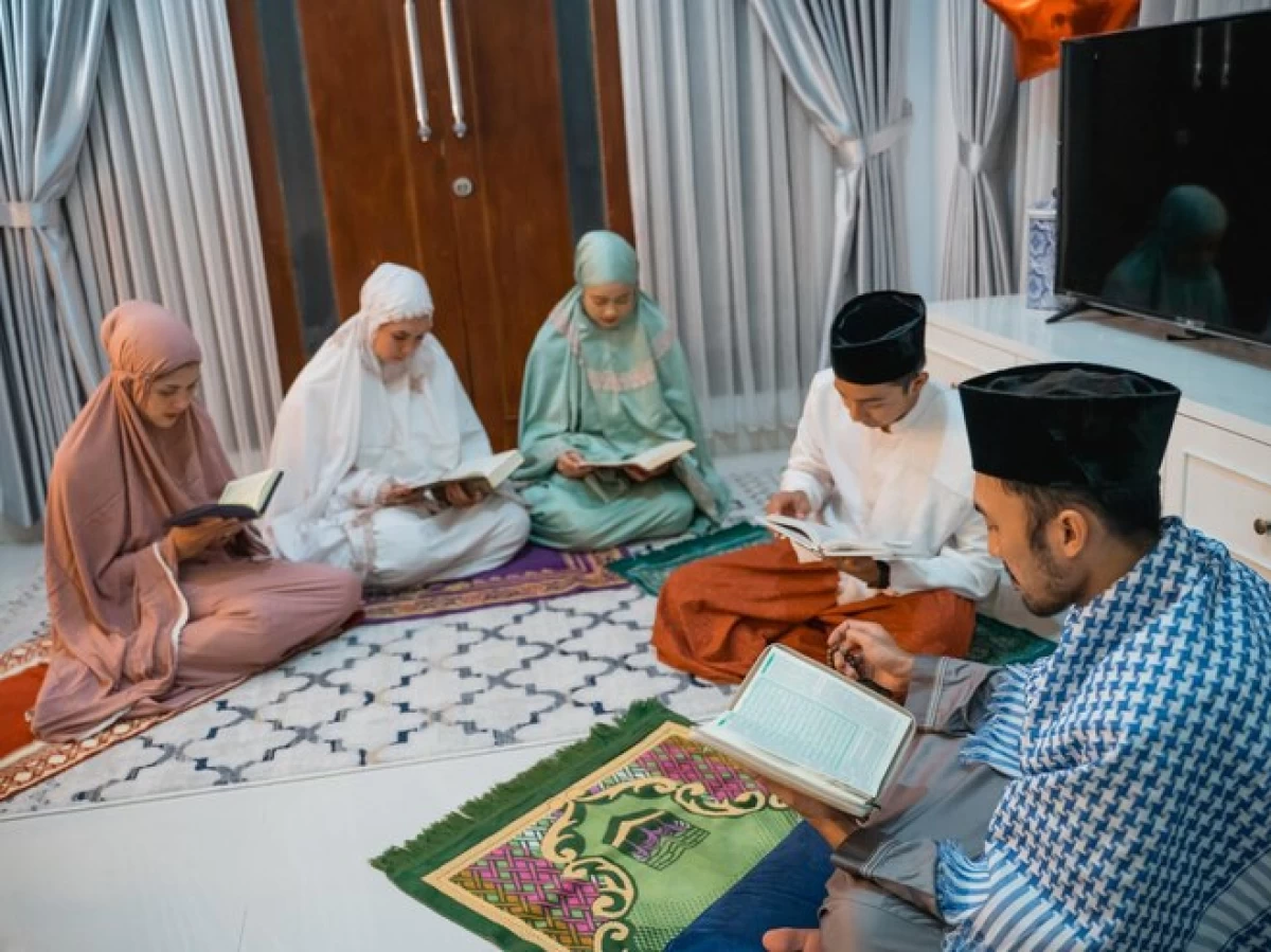 Khutbah Jumat: Maulid Nabi dan Pentingnya Jaga Akhlak Generasi Muda