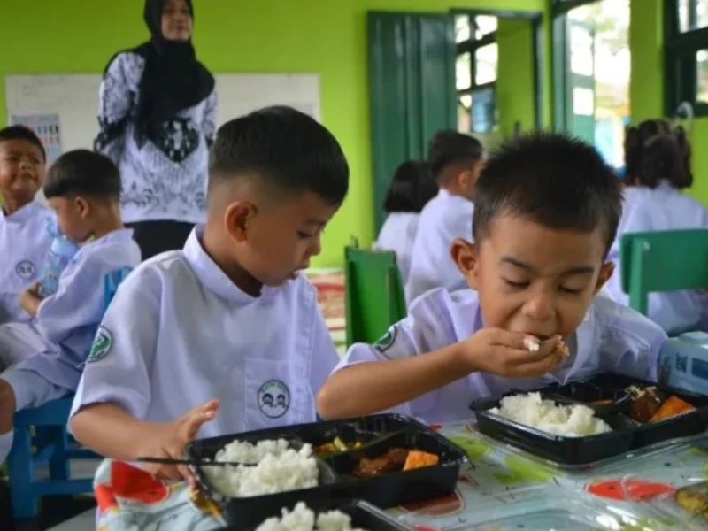 Inefisiensi MBG di Hari Lebaran