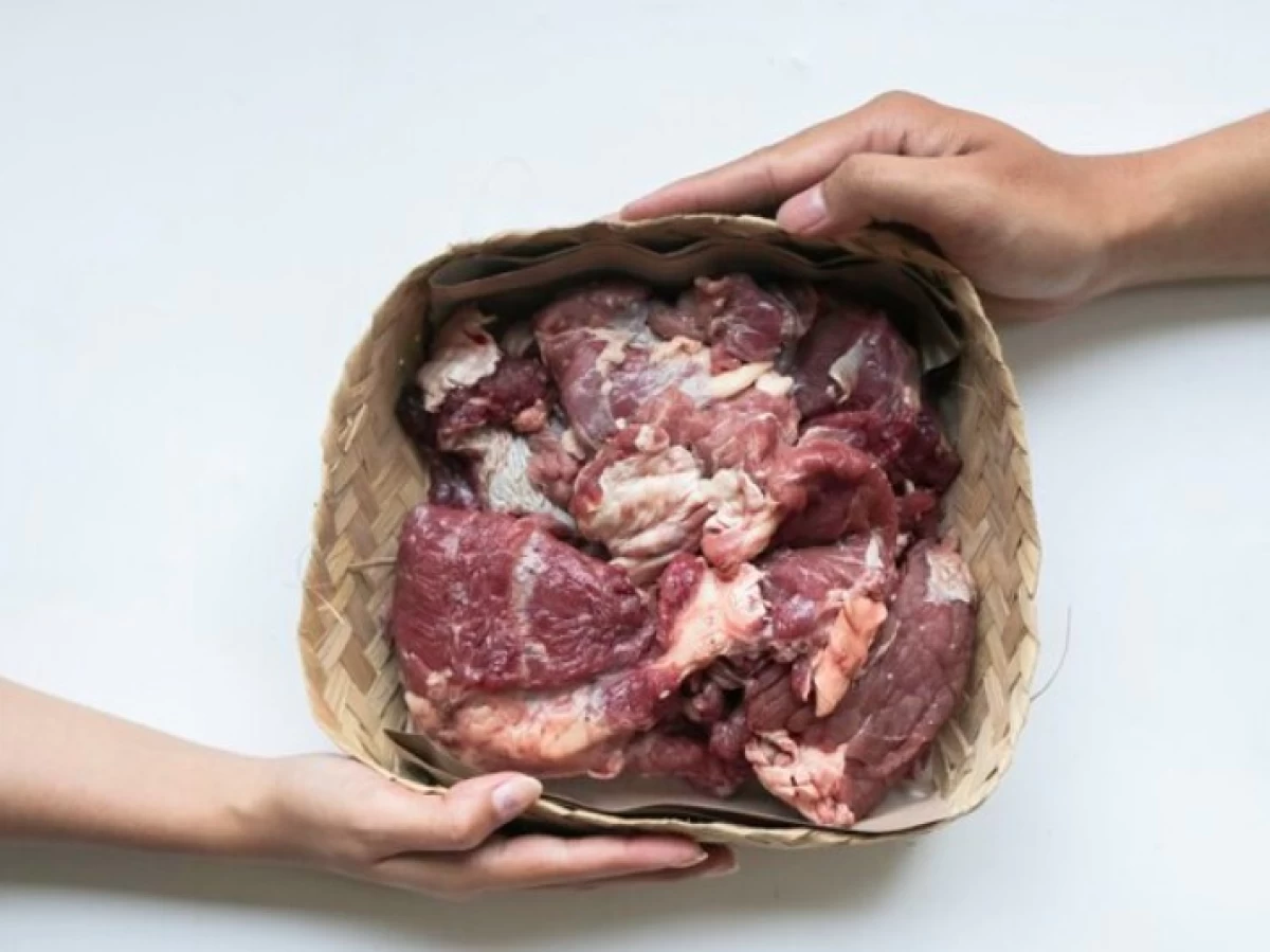 Bolehkah Memberikan Daging Kurban pada Non-Muslim?