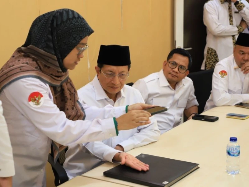 Karyawan Siskohat Terus Layani Jemaah Haji dengan Sistem Shift, Menag Beri Apresiasi