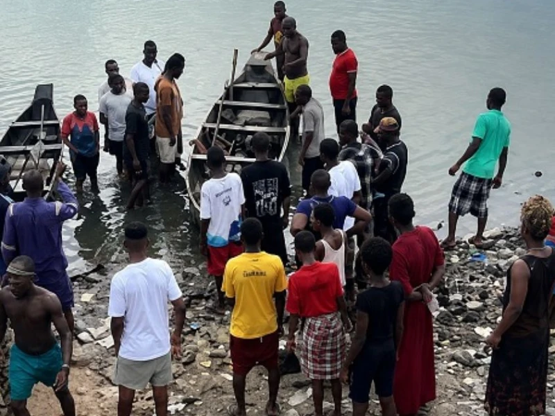 37 Orang Diduga Pencuri Minyak Tewas Keracunan Asap di Sungai Nigeria