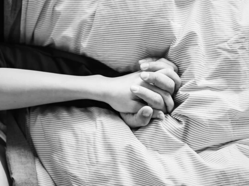 Hukum Mendesah atau Menjerit saat Hubungan Seks Suami-Istri