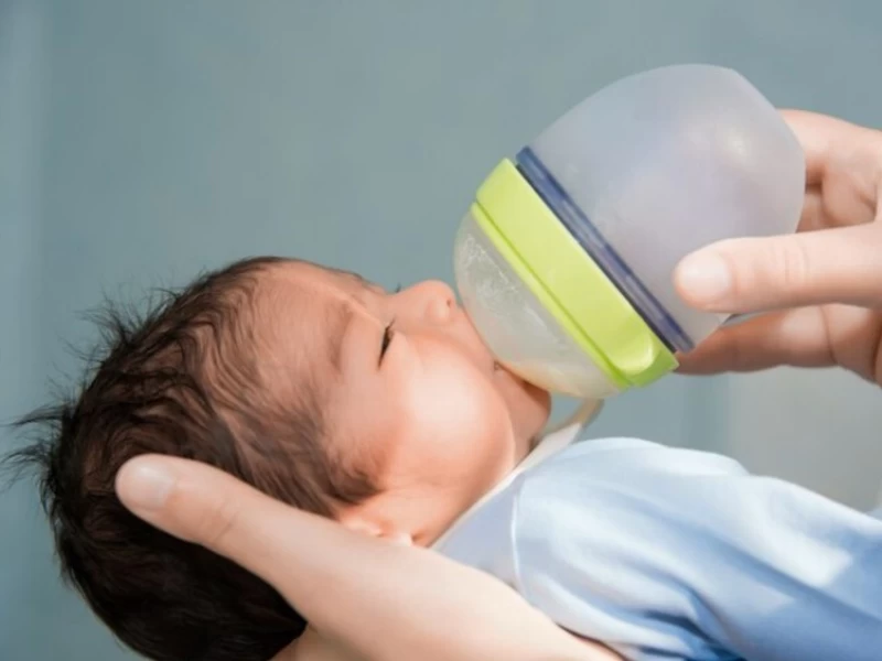 Minum ASI Perasan, Apakah Jadi Mahram Persusuan?